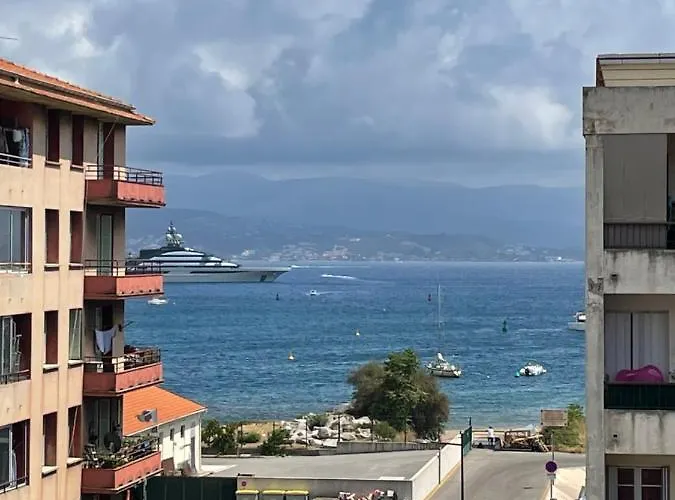 Joli Spacieux * Ajaccio (Corsica)